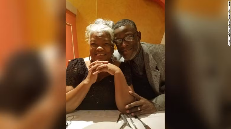 Vợ chồng ông bà Robert Beecham - Janice Beecham. Nguồn: CNN.