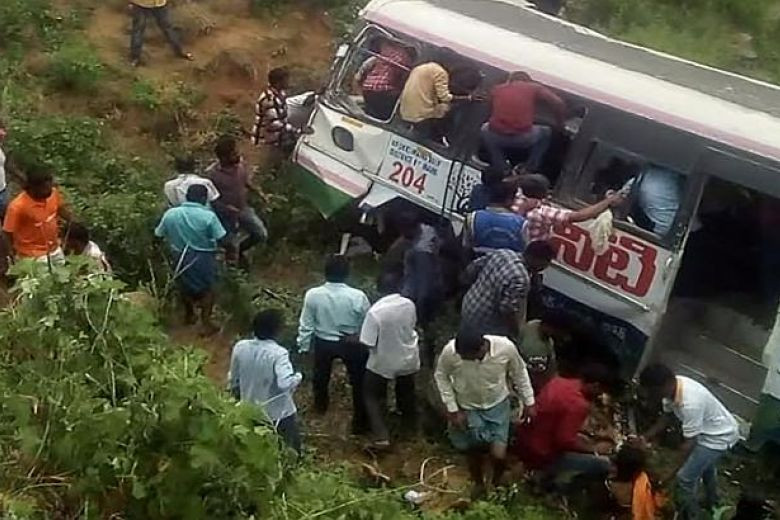 Hiện trường vụ tai nạn. Ảnh: AFP