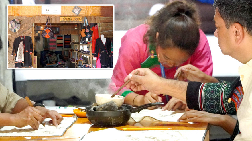 Bạn trẻ làm du lịch trải nghiệm với chất liệu thổ cẩm