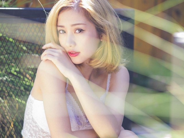 “Hot girl trà sữa” Việt “lột xác” gợi cảm ngỡ ngàng