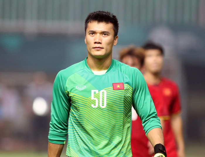 Chia tay xứ Thanh, thủ môn Bùi Tiến Dũng gia nhập CLB Hà Nội