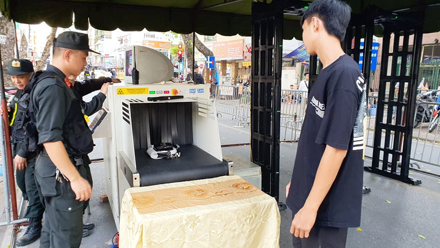 Sân Hàng Đẫy siết chặt an ninh trước trận Hà Nội- Hải Phòng 