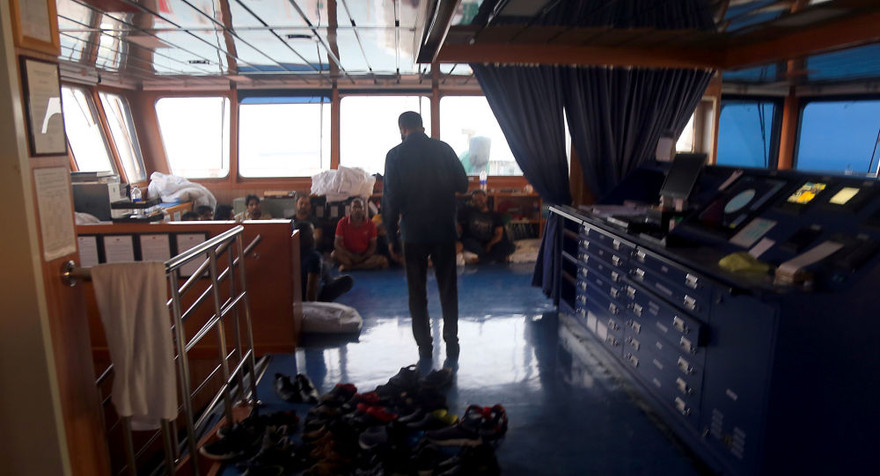 Các thủy thủ tàu Stena Impero. Ảnh chụp ngày 21/7. Nguồn: Sputnik