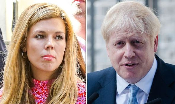 Ông Boris Johnson và bà Carrie Symonds. Ảnh: Daily Express