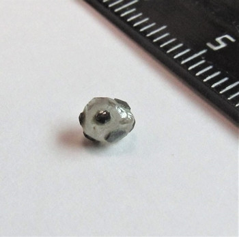 Phát hiện viên kim cương 'quả bóng' trước trận tứ kết Nga - Croatia