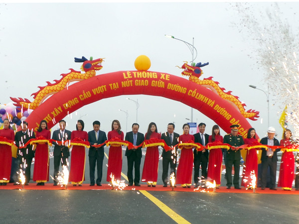 Thông xe cầu vượt Cổ Linh – Vĩnh Tuy