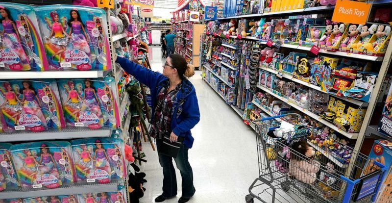 Mỹ muốn hàng tiêu dùng Trung Quốc dịp Giáng sinh năm nay sẽ không tăng giá. Ảnh: Breaking News.