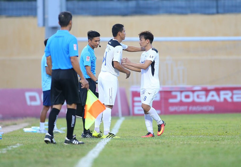 Anh Đức tái xuất sau hơn nửa năm nghỉ thi đấu. Ảnh: Thanh Niên