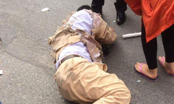 Thượng úy Nguyễn Quốc Đạt bị thương nặng.