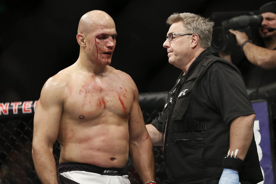 Bị cáo buộc dùng doping, võ sĩ hạng nặng nằng nặc kêu oan