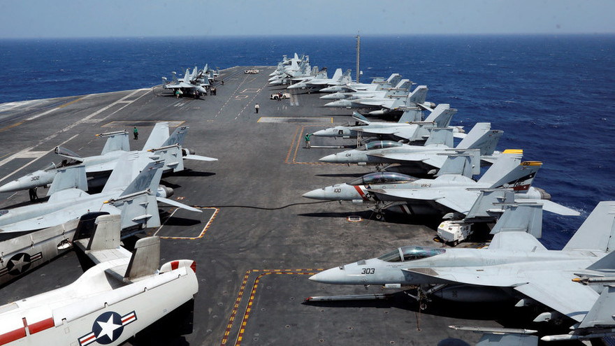 Tàu sân bay USS Carl Vinson của Mỹ. Ảnh: Reuters