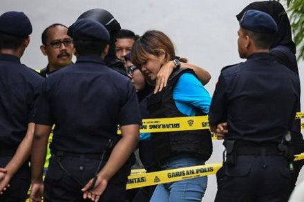 Hình ảnh Đoàn Thị Hương tại phiên tòa lần 2 hôm 13/4. Ảnh: AFP