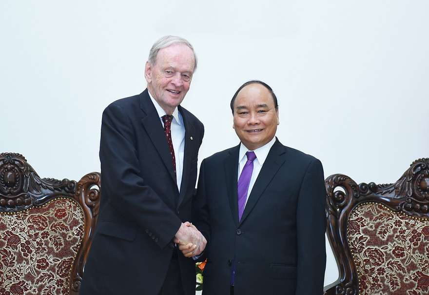 Thủ tướng Nguyễn Xuân Phúc tiếp cựu Thủ tướng Canada Jean Chretien