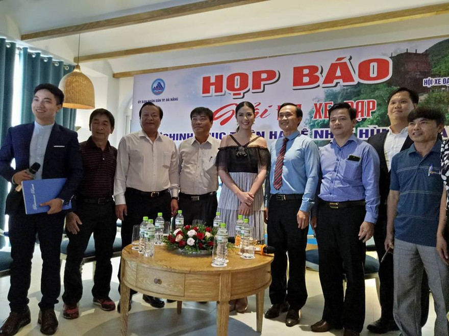 Hoa hậu Ngọc Hân nhận lời mời làm đại sứ giải đua xe đạp “ Chinh phục thiên hạ đệ nhất Hùng quan”.