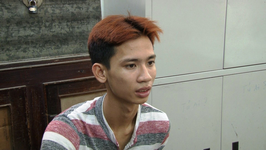 Tên trộm “núp giường” có gương mặt thư sinh. 