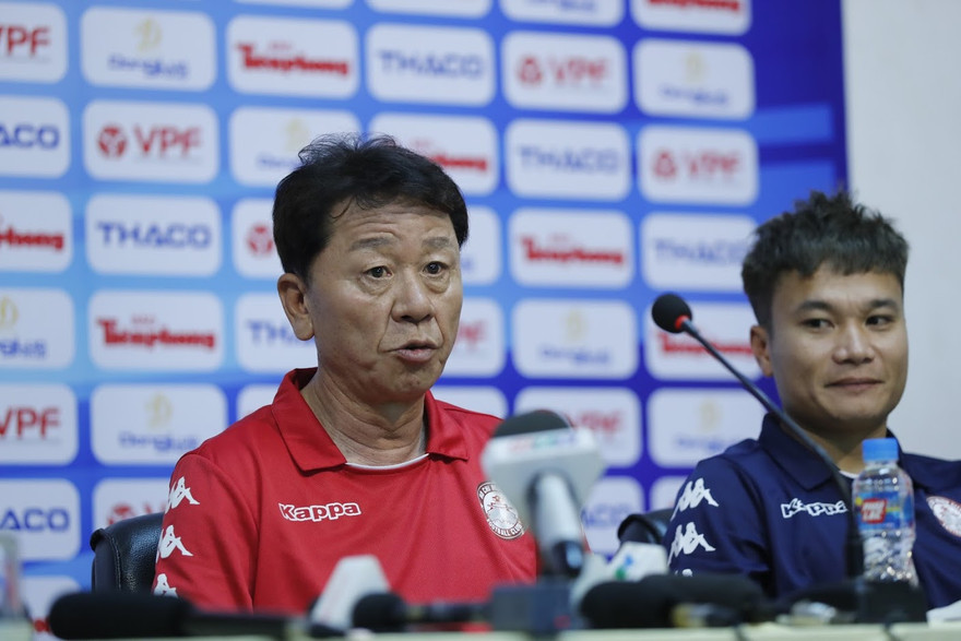 HLV Chung Hae Seong. Ảnh: Như Ý