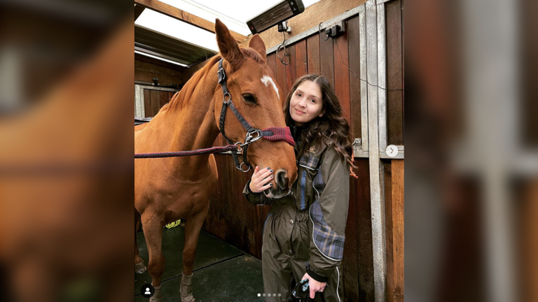 Evie Toombes. Ảnh: RT