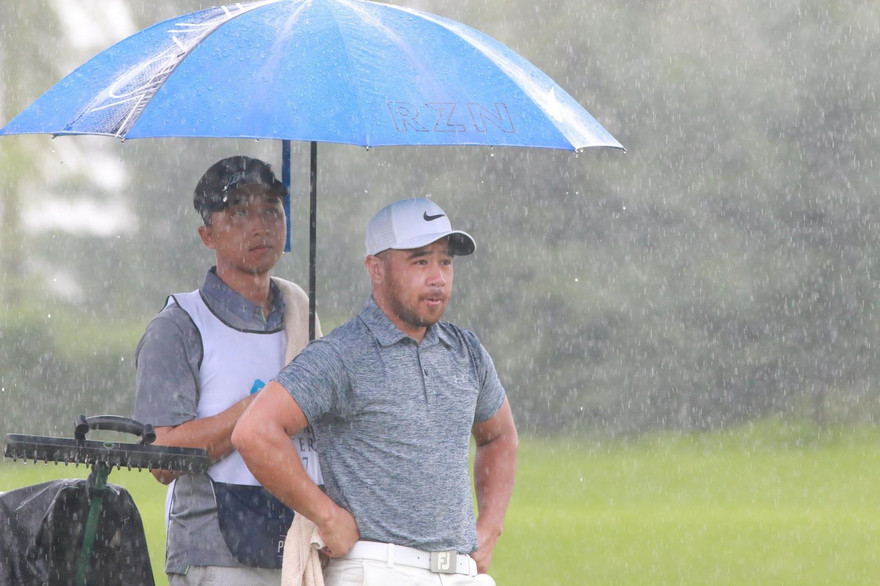 Andy Chu Minh Đức vươn lên dẫn đầu tại FLC Vietnam Masters 2017. 