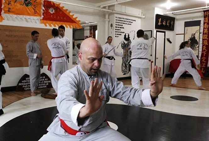 Flores ra điều kiện giao đấu với Trương Đình Hoàng