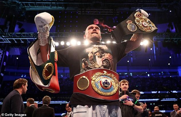 Oleksandr Usyk giành 4 đai vô địch hạng nặng WBA (Super), WBO, IBF và IBO 