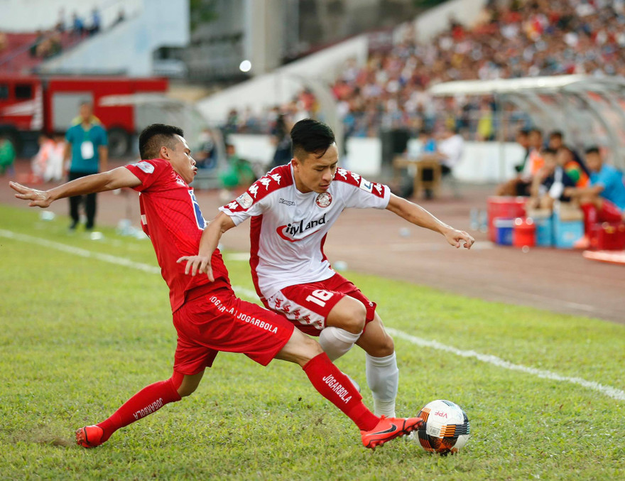 Vắng Công Phượng, TP.HCM bị cầm hòa ở Lạch Tray