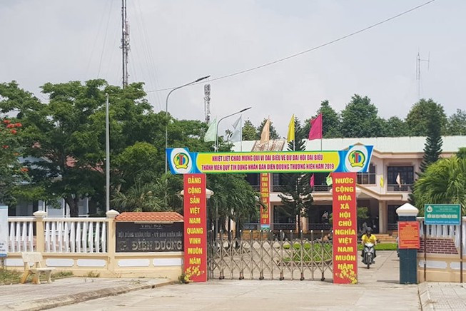 Nhiều lãnh đạo phường Điện Dương dự đám cưới giữa dịch COVID-19. Ảnh: TN