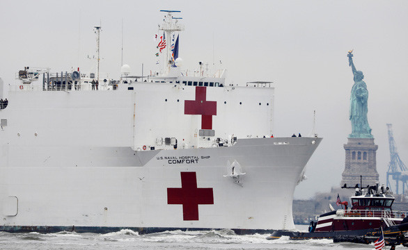 Siêu tàu bệnh viện USNS Comfort. Ảnh: Reuters