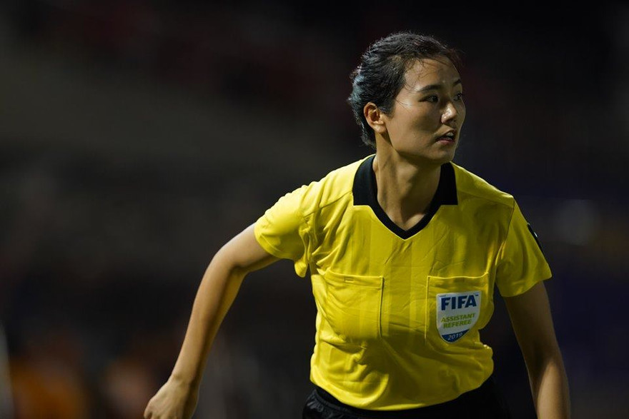 Ngắm tổ trọng tài 'hot girl' bắt trận Việt Nam- Philippines