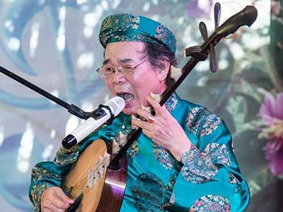 Nghệ sĩ Ưu tú Hồng Thái