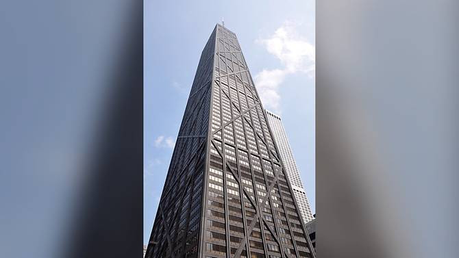 Toà nhà 875 North Michigan Avenue. Ảnh: CNA
