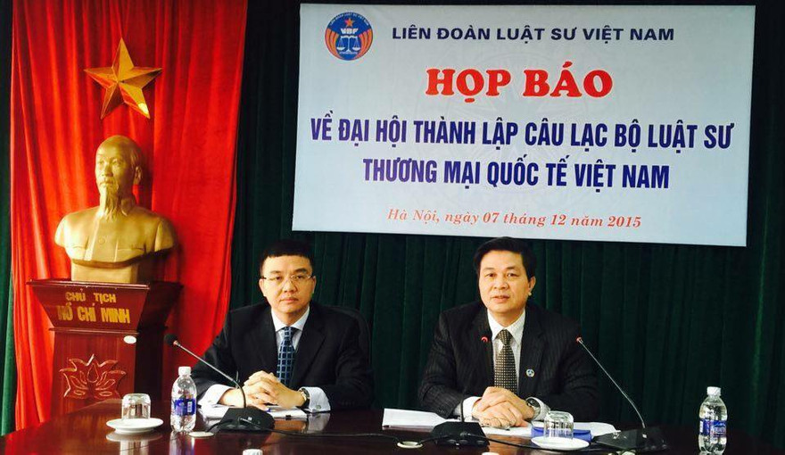 Ông Thịnh (phải ảnh) chủ trì họp báo. Ảnh: BT