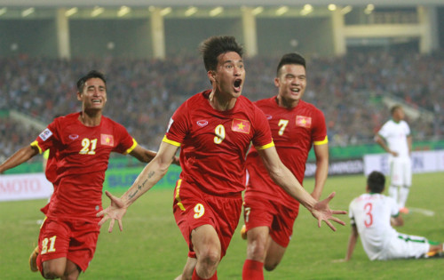 Công Vinh cho biết mình là đội trưởng tuyển Việt Nam nên luôn nhắc nhở bản thân có ý thức, không bao giờ vô kỷ luật.