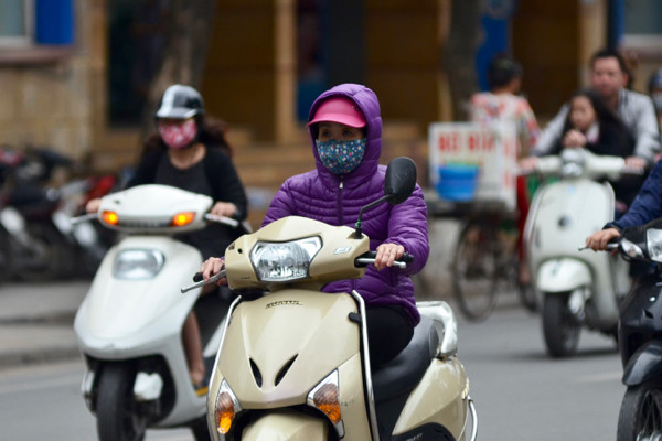 Người Hà thành thích thú đón rét 'nàng Bân'