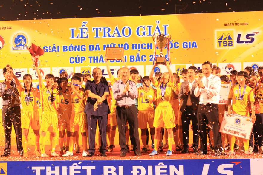 TP.HCM lần thứ 8 vô địch giải bóng đá nữ quốc gia 