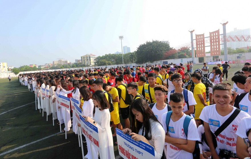 103 đội bóng tranh ngôi vô địch giải học sinh THPT Hà Nội