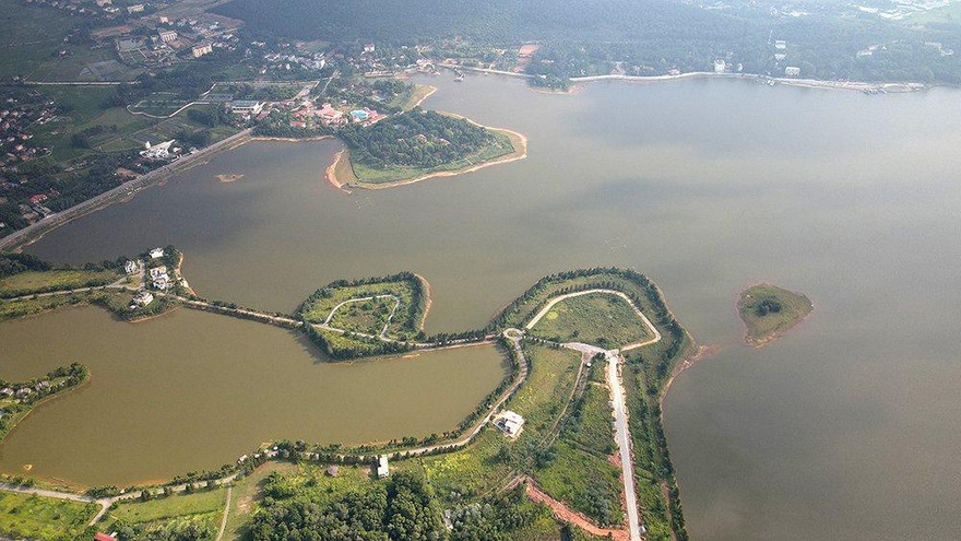 Một góc hồ Đại Lải. Ảnh: Mạnh Thắng