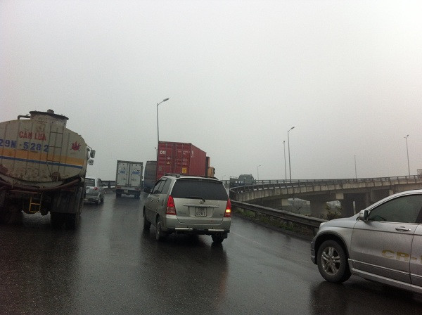 Để cạnh tranh với các nước trong khu vực ASEAN, từ nay tới năm 2020, Việt Nam cần đầu tư khoảng 113 tới 143 tỷ USD cho cơ sở hạ tầng (Ảnh: Bảo Anh)