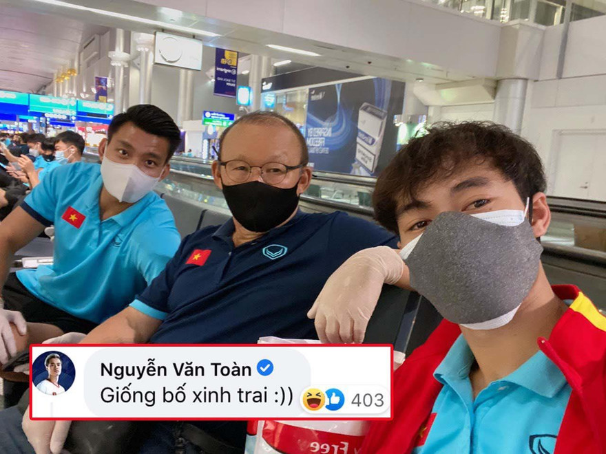 Văn Toàn bình luận hài hước dưới tấm hình của ba thầy trò