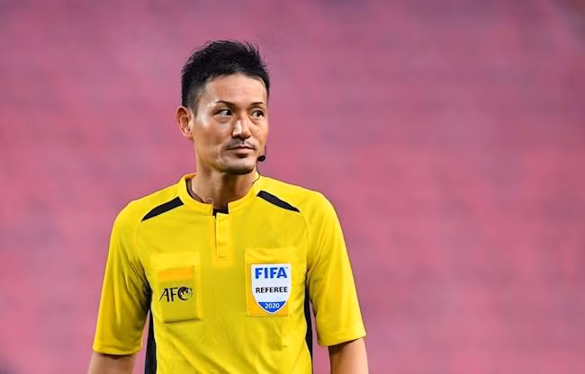 Trọng tài Sato Ryuji từng làm nhiệm vụ ở V.League 