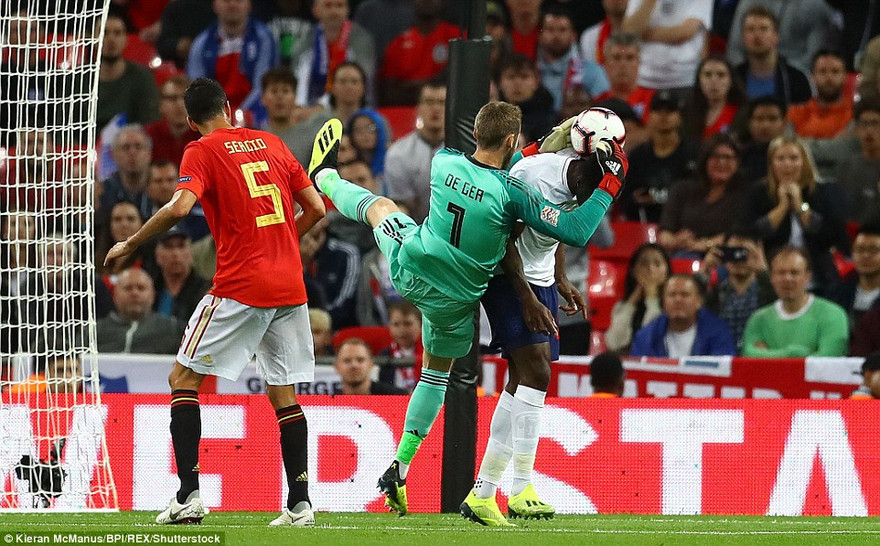 Cứu thua xuất thần, thủ thành De Gea được khen nức nở