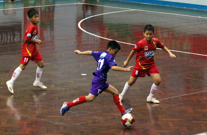 Giải Bóng đá Nhi đồng toàn quốc: 'Đấu súng' vào bán kết