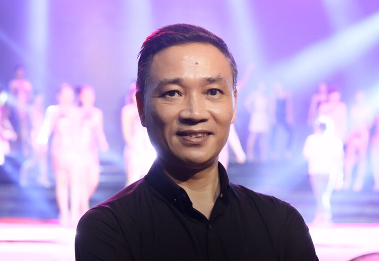 NSND Hà Thế Dũng - Hiệu trưởng Trường Múa TP.HCM, Chủ tịch Hội Nghệ sĩ Múa TP.HCM, Giám khảo cuộc thi Hoa hậu Viêt Nam 2016. Ảnh: Hồng Vĩnh