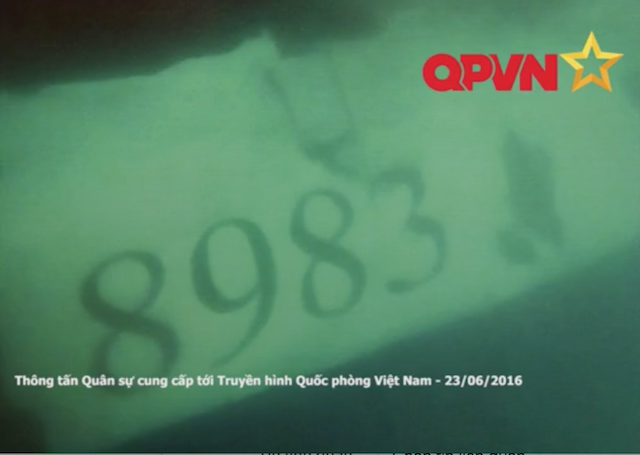 Tận thấy thân máy bay Casa-212 dưới đáy biển