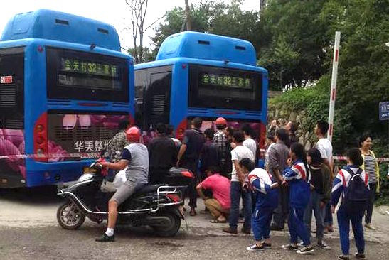 Hiện trường vụ tai nạn thương tâm.