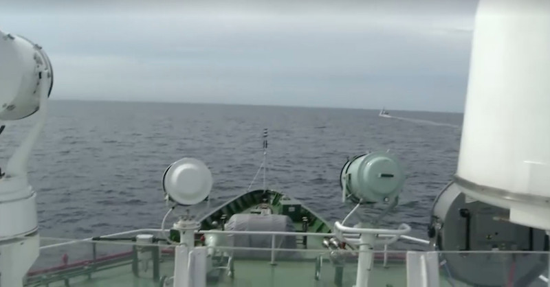 Công tác tìm kiếm CASA 8983 và các phi công mất tích hiện đang được đẩy mạnh.