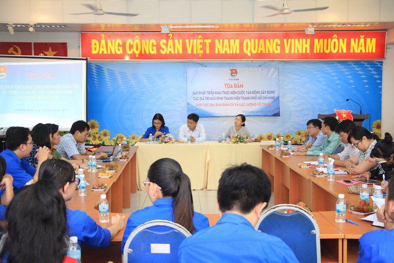 3.	Quang cảnh buổi tọa đàm. Tọa đàm có sự tham dự, chia sẻ của thường trực 24 quận, huyện đoàn và Đoàn khu vực lực lượng vũ trang trên địa bàn TP.