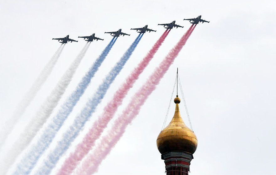 Máy bay chiến đấu Nga Su-25 tập bay trình diễn ngày ngày 4/5 ở Mátxcơva. Ảnh: Sputnik. 