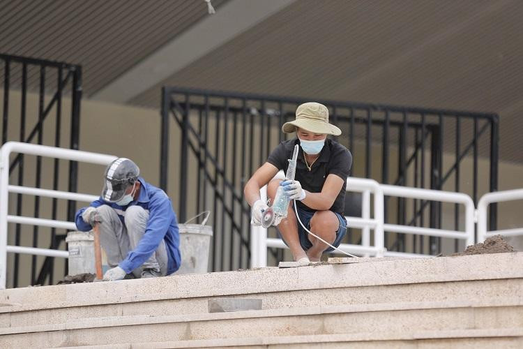 Sân Mỹ Đình đang gấp rút được cải tạo, sửa chữa