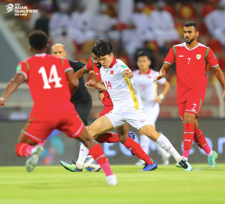 Hoàng Đức là điểm sáng của ĐT Việt Nam trong cuộc đối đầu với Oman