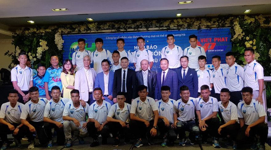 Cặp 'song sát' Thể Công tái xuất sân cỏ